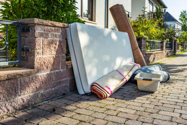 Best Office Junk Removal  in Gnadenhutten, OH